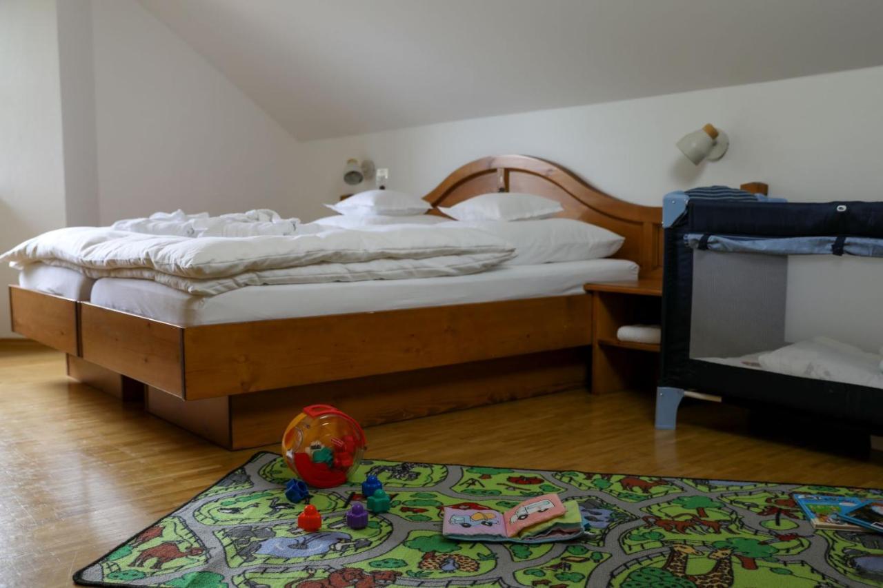 Schwarzwald Chalets ฟรอยเดนชตัดท์ ภายนอก รูปภาพ