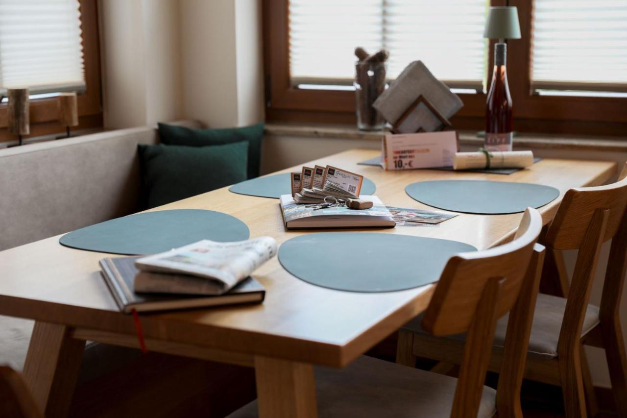 Schwarzwald Chalets ฟรอยเดนชตัดท์ ภายนอก รูปภาพ